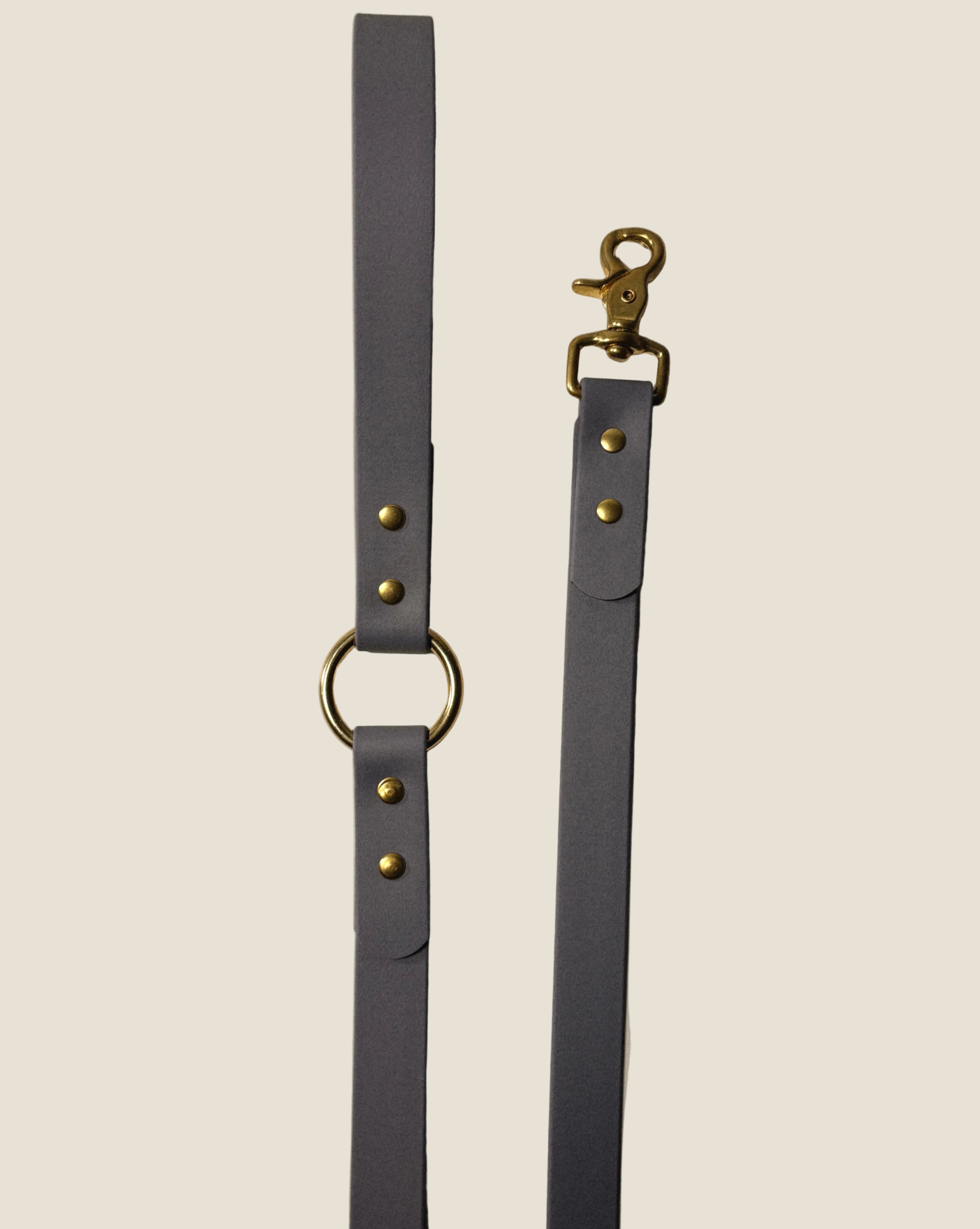 the grey O-leash